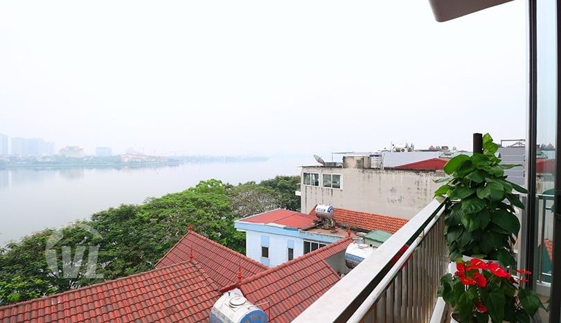 Lakeview Bright 1 Bedroom Serviced Apartment For Rent In Nhat Chieu Street, Tay Ho