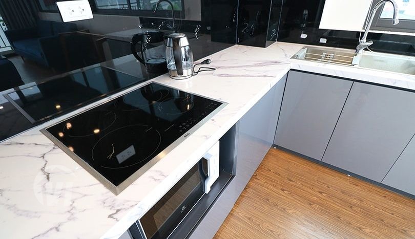 Lakeview Bright 1 Bedroom Serviced Apartment For Rent In Nhat Chieu Street, Tay Ho