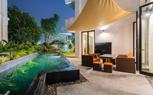 Ambassador villa with swimming pool to rent in Vinhomes Riverside