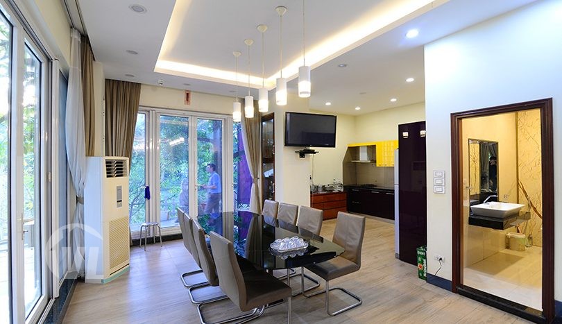 Modern furnished villa Vinhomes Riverside close to BIS Hanoi