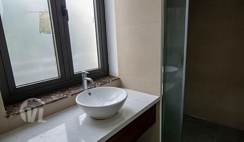 Modern 5 bedrooms Vinhomes Riverside villa to rent in Hanoi