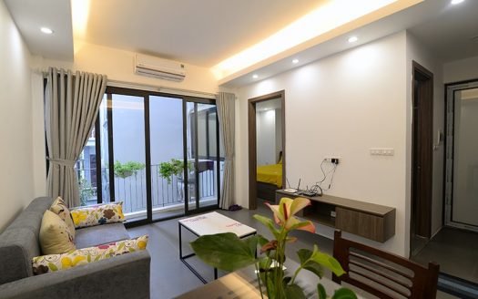 Balcony 1 Bedroom Serviced Apartment For Rent In To Ngoc Van Street