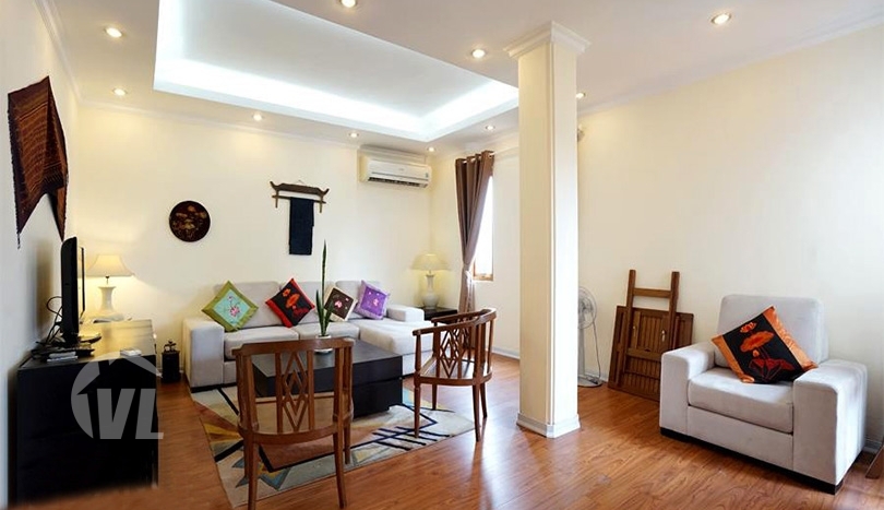 Housekeeping services, Internet high-speed, Cable TV, Lift, 24/7 Security