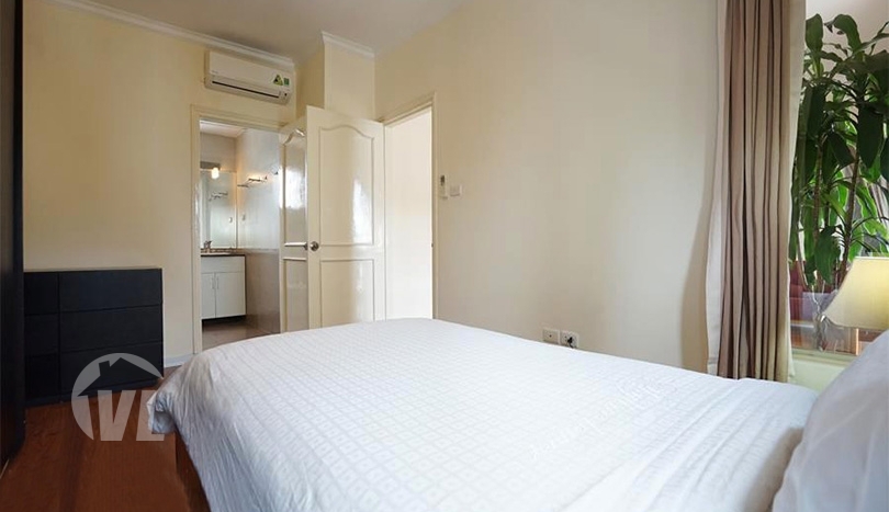 Housekeeping services, Internet high-speed, Cable TV, Lift, 24/7 Security