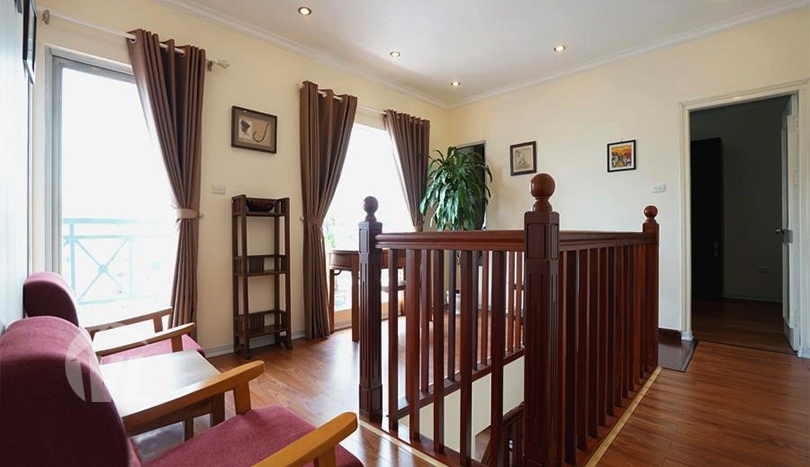 Housekeeping services, Internet high-speed, Cable TV, Lift, 24/7 Security