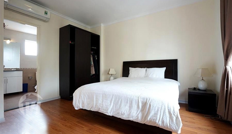 Housekeeping services, Internet high-speed, Cable TV, Lift, 24/7 Security