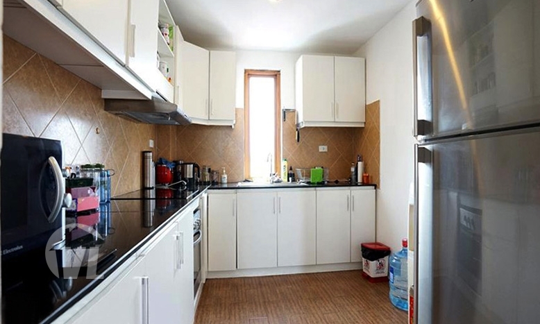 Housekeeping services, Internet high-speed, Cable TV, Lift, 24/7 Security