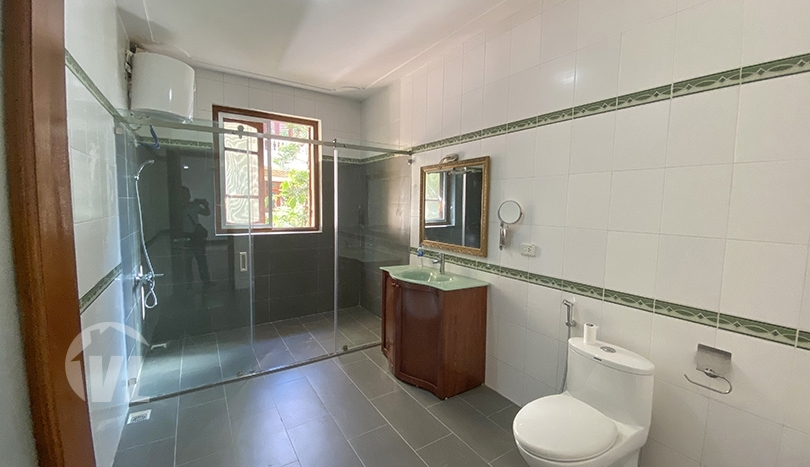 6 bedroom villa in Tay Ho with large garden and swimming pool