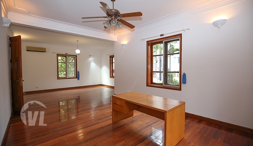 6 bedroom villa in Tay Ho with large garden and swimming pool