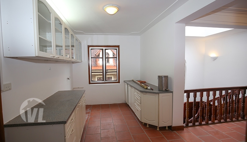 6 bedroom villa in Tay Ho with large garden and swimming pool