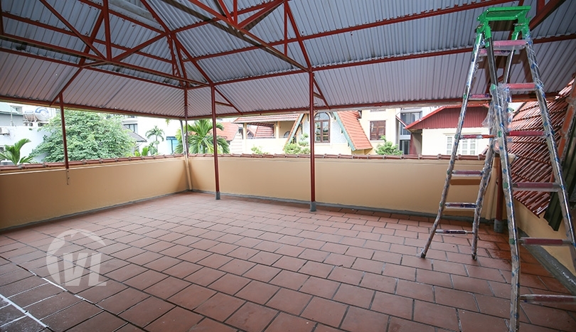 6 bedroom villa in Tay Ho with large garden and swimming pool