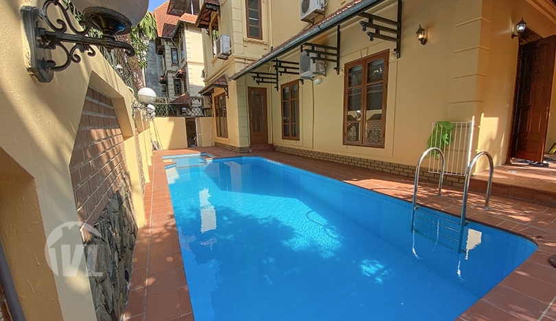 6 bedroom villa in Tay Ho with large garden and swimming pool