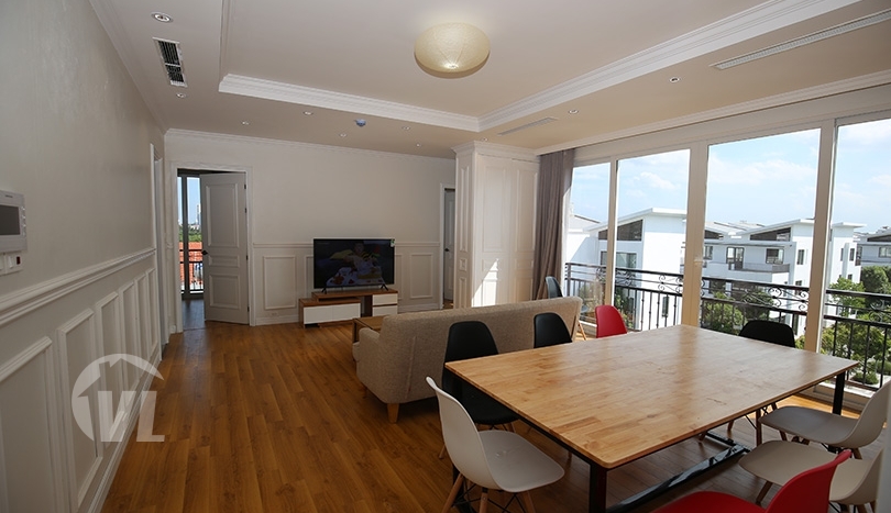 Brand new 3 bedroom apartment in Long Bien with small swimming pool