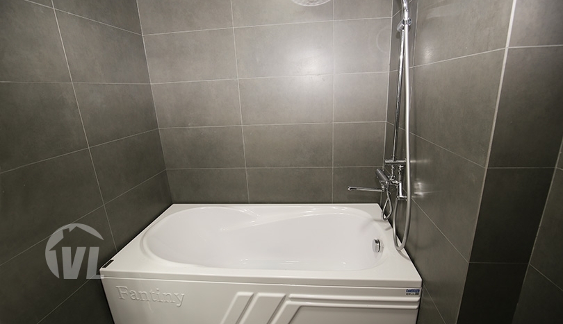 Brand new 3 bedroom apartment in Long Bien with small swimming pool