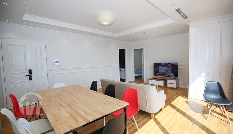 Brand new 3 bedroom apartment in Long Bien with small swimming pool