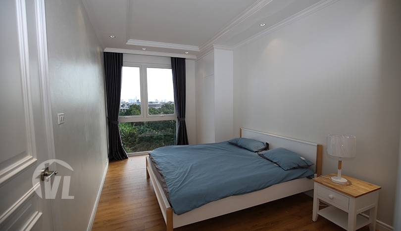 Brand new 3 bedroom apartment in Long Bien with small swimming pool