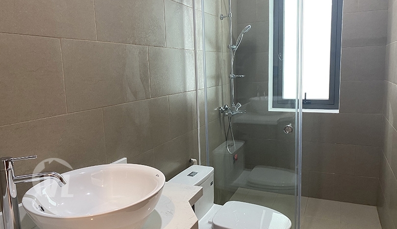 Brand new 4 bedroom house to rent in Tay Ho district 4 beds 4 baths