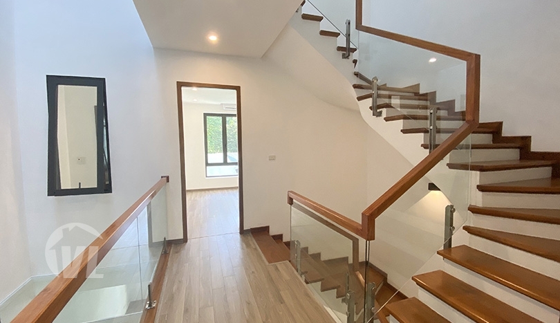 Brand new 4 bedroom house to rent in Tay Ho district 4 beds 4 baths