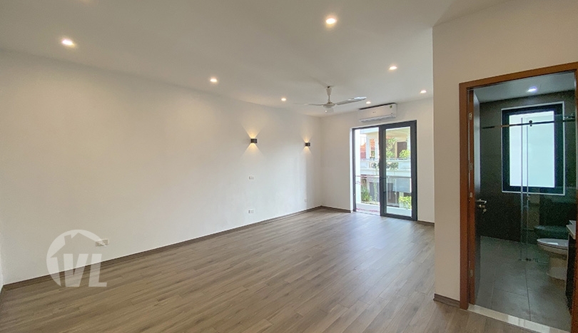 Brand new 4 bedroom house to rent in Tay Ho district 4 beds 4 baths