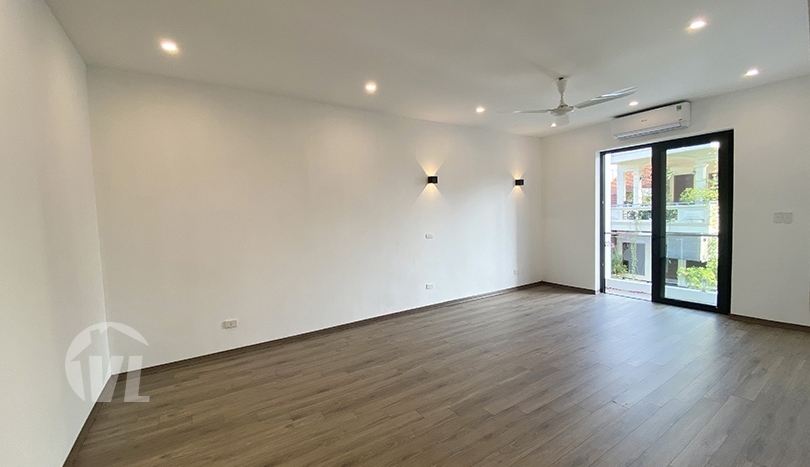 Brand new 4 bedroom house to rent in Tay Ho district 4 beds 4 baths