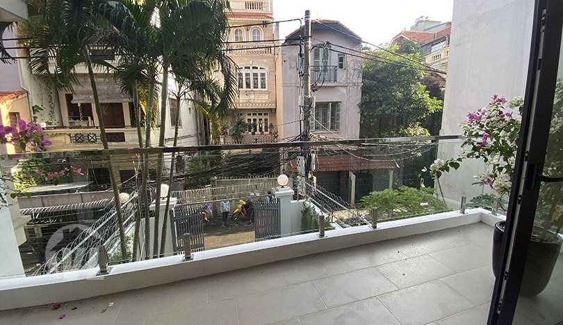 Brand new 4 bedroom house to rent in Tay Ho district 4 beds 4 baths