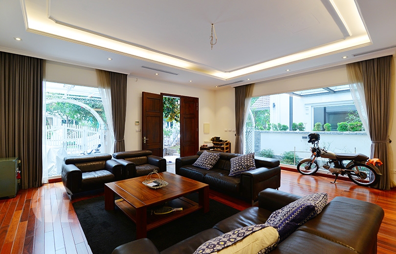 333 Bright 4 bedrooms house to lease in Vinhomes Riverside Hanoi