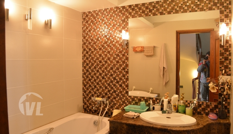 Charming furnished house with yard in Long Bien Ngoc Thuy area