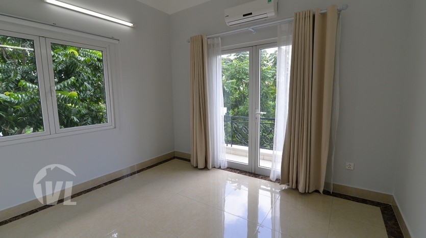 Corner rental house in Vinhomes Riverside close to BIS