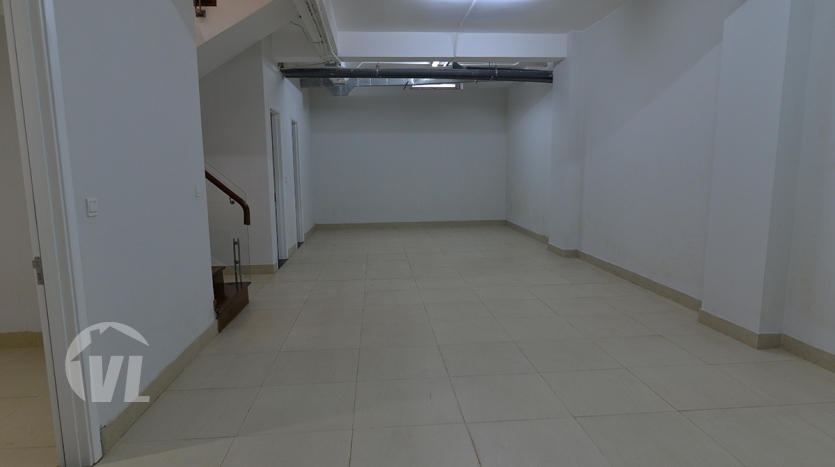 Corner rental house in Vinhomes Riverside close to BIS