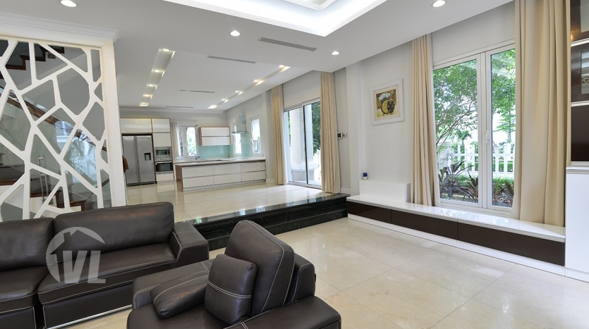 Corner rental house in Vinhomes Riverside close to BIS