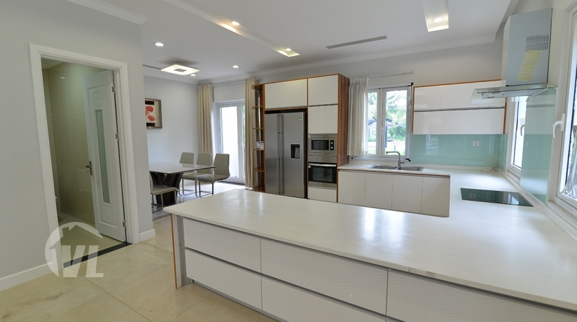 Corner rental house in Vinhomes Riverside close to BIS