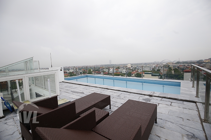333 Duplex apartment for rent in Long Bien with swimming pool