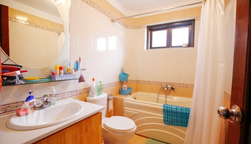 Furnished house with pool to rent in Tay Ho close to the West Lake