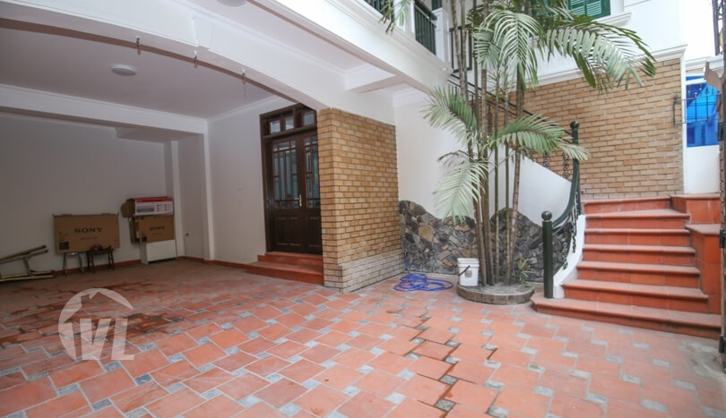 Furnished house with pool to rent in Tay Ho close to the West Lake