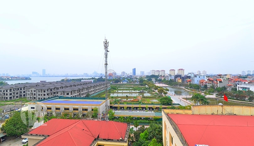 Furnished penthouse to lease in Tay Ho Hanoi with terrace and gym