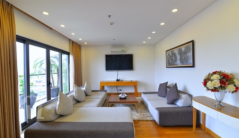 Furnished penthouse to lease in Tay Ho Hanoi with terrace and gym
