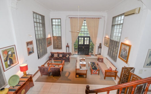 Lake view villa in Tay Ho for lease, 4 beds, charming and spacious