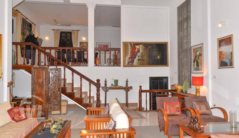 Lake view villa in Tay Ho for lease, 4 beds, charming and spacious