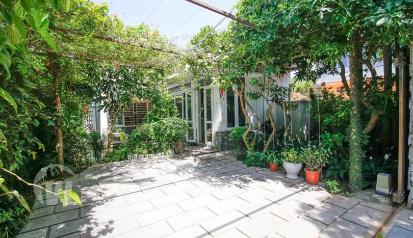 Long Bien Hanoi house for rent near the Lycée Français Alexandre Yersin