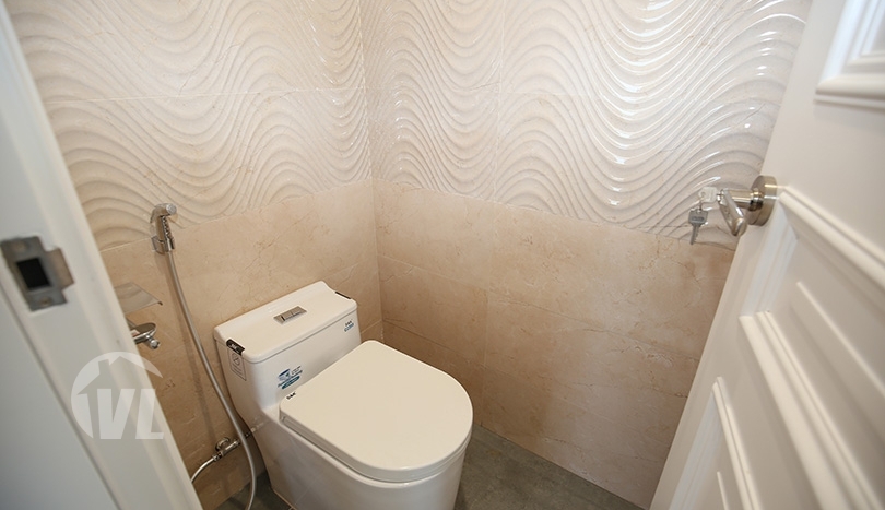 New rental 3 bedroom apartment in Long Bien close to LFAY Hanoi