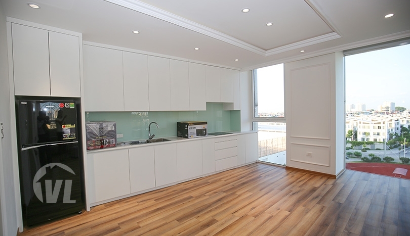 New rental 3 bedroom apartment in Long Bien close to LFAY Hanoi