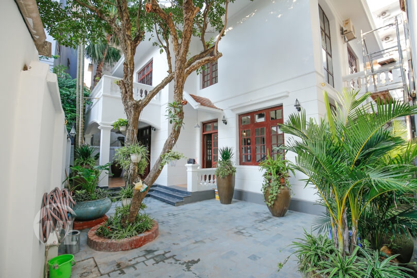 222 Renovated house for lease with outdoor space in Tay Ho Hanoi