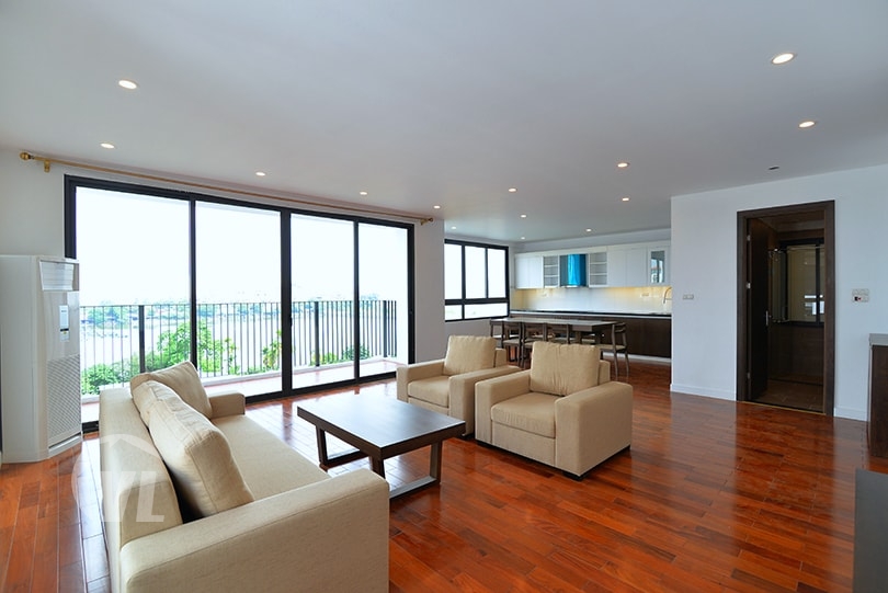 222 Spacious 3 bedroom apartment in Tay Ho, beautiful view