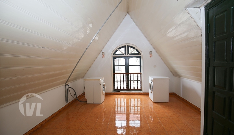 Swimming pool house in Tay Ho close to the West Lake of Hanoi