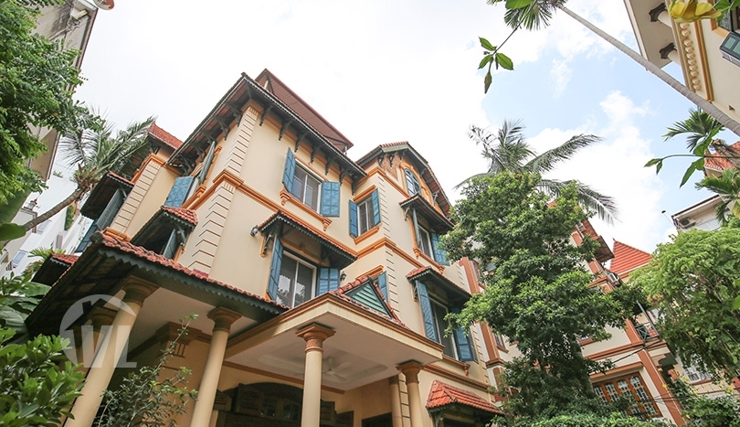 Swimming pool house in Tay Ho close to the West Lake of Hanoi