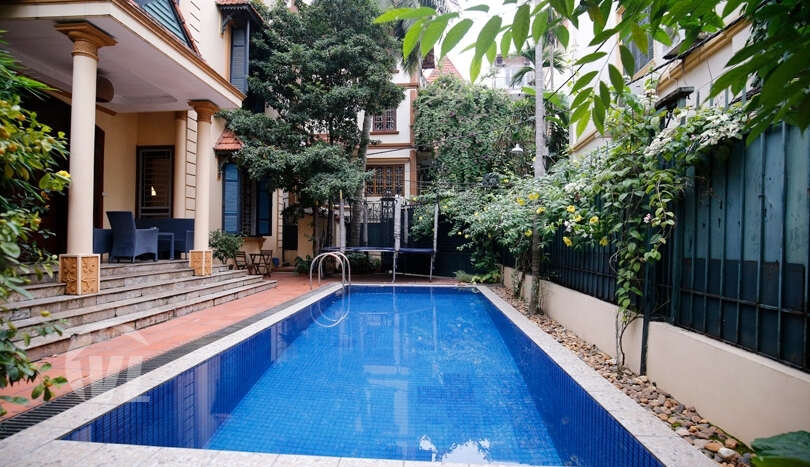 Swimming pool house in Tay Ho close to the West Lake of Hanoi