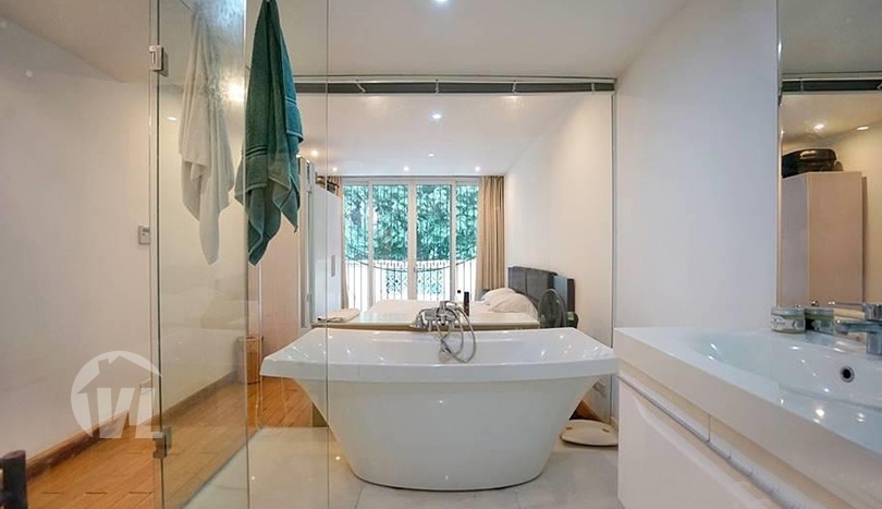 Unique triplex to rent in Hanoi right on Hoan Kiem lake