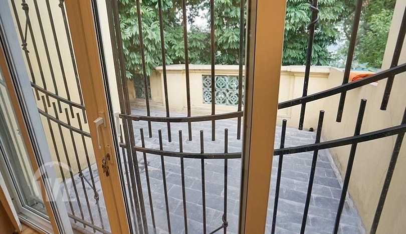 Unique triplex to rent in Hanoi right on Hoan Kiem lake