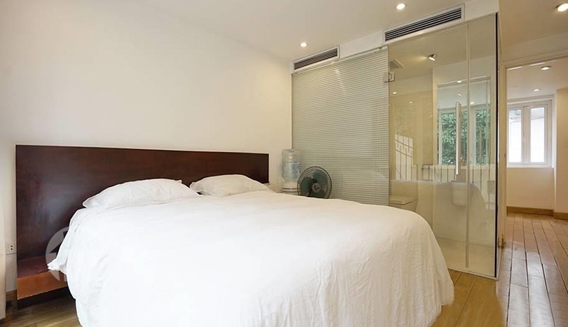 Unique triplex to rent in Hanoi right on Hoan Kiem lake