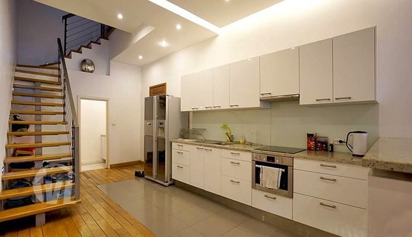 Unique triplex to rent in Hanoi right on Hoan Kiem lake